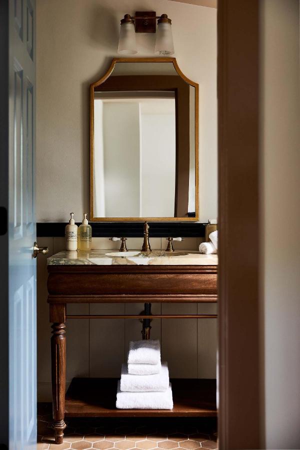 Blue Iris By Life House Hotel Nantucket Exterior foto